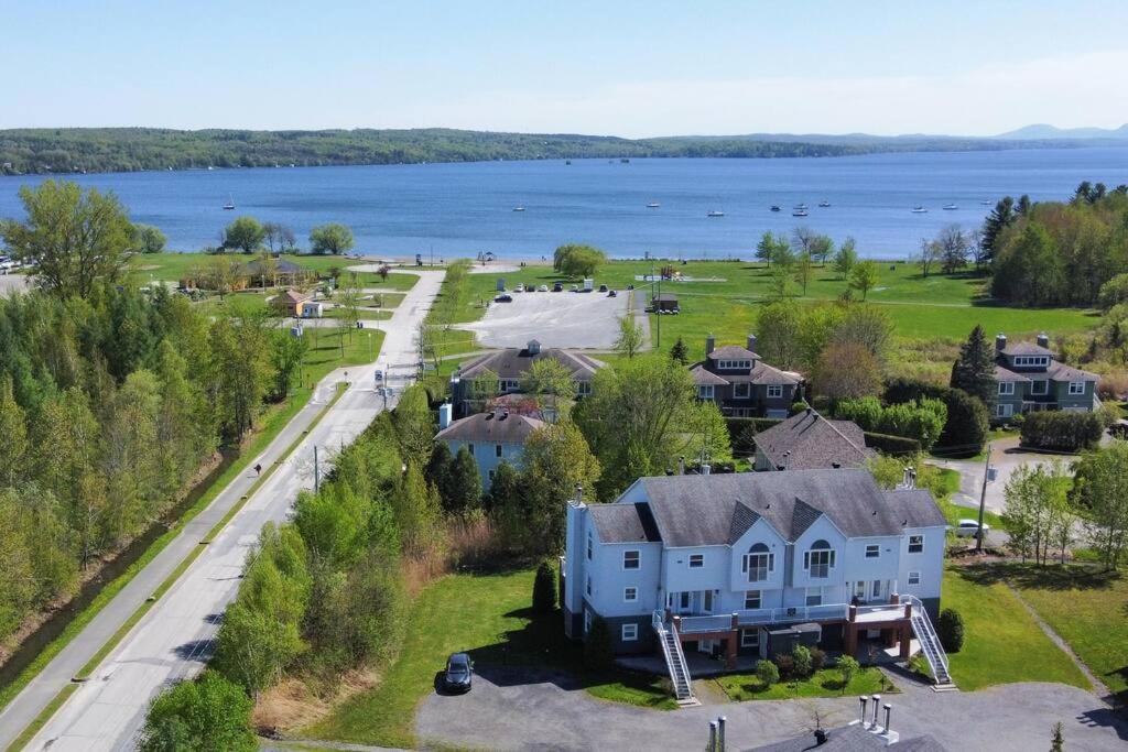 *Nouveaute* Foyer Au Bois, Plage, Montagne Et + Magog Buitenkant foto